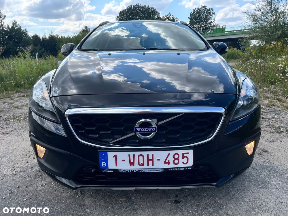 Volvo V40 Cross Country - 4