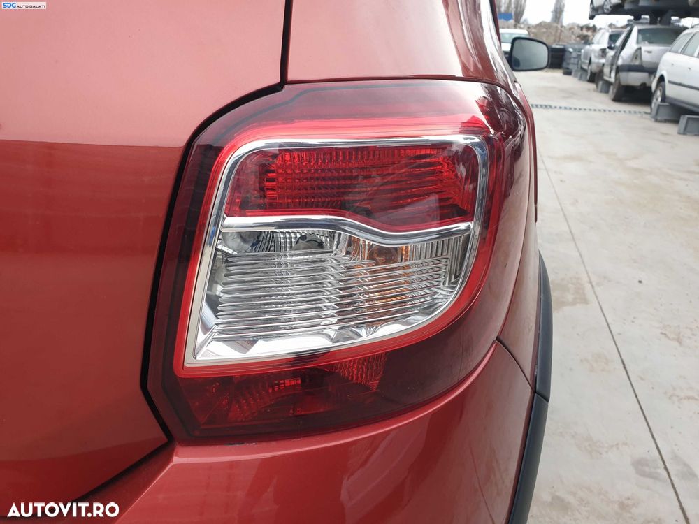 Tripla Lampa Stop Dreapta de pe Caroserie Dacia Sandero 2 2012 - 2016 [Q0135] - 2
