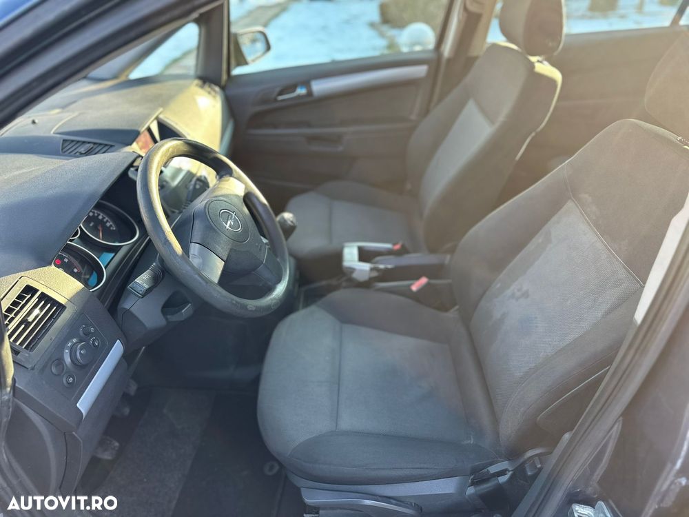 Opel Zafira 1.9 CDTI Essentia - 17