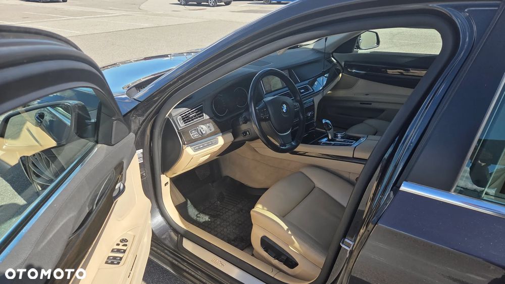 BMW Seria 7 - 23