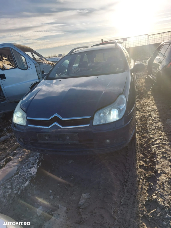 Dezmembrez Citroen C5 2.2 hdi