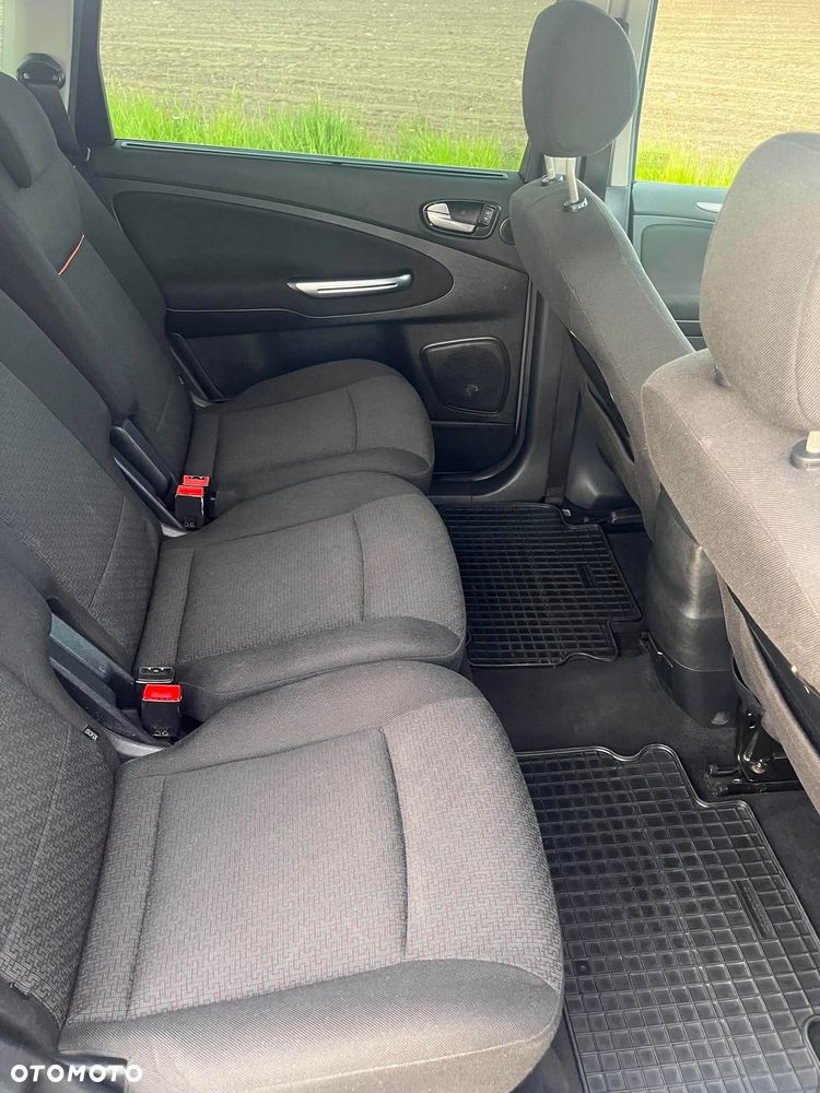 Ford S-Max 2.0 TDCi DPF Ambiente - 15