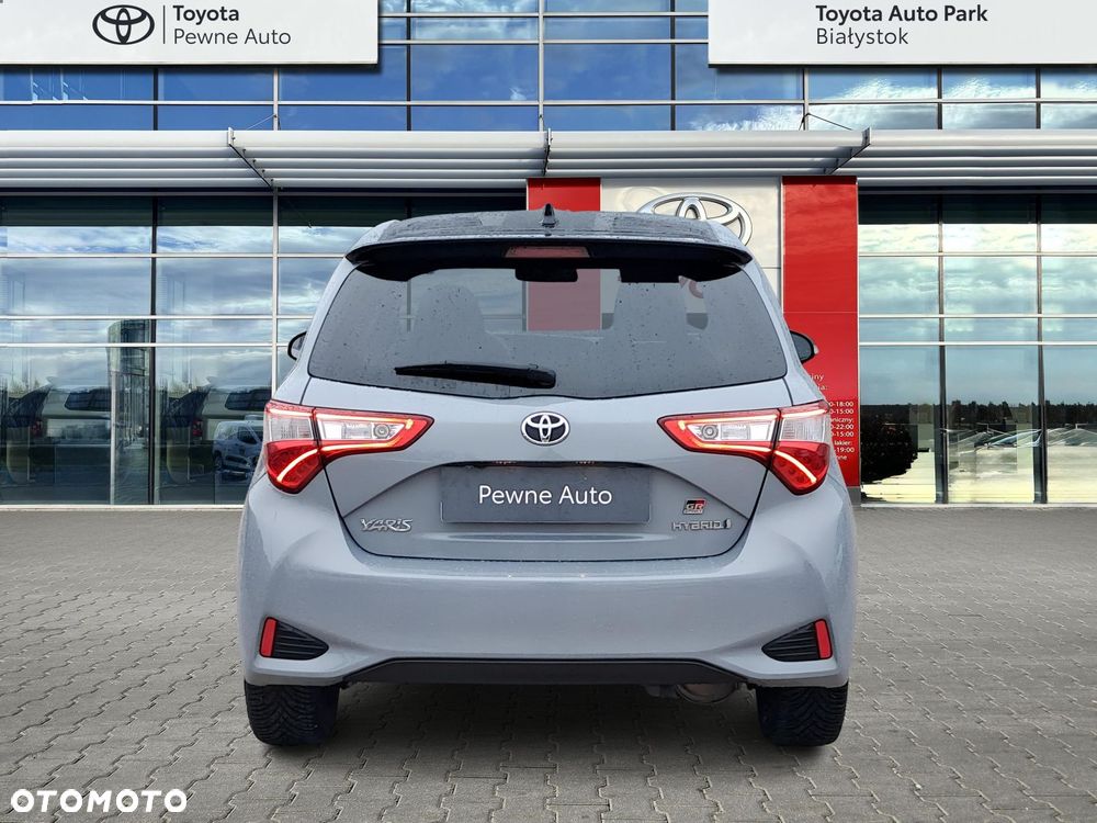 Toyota Yaris - 4
