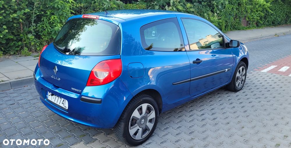 Renault Clio - 6