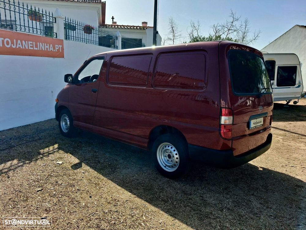 Toyota HiAce 2.4 D LXH12LB - 3