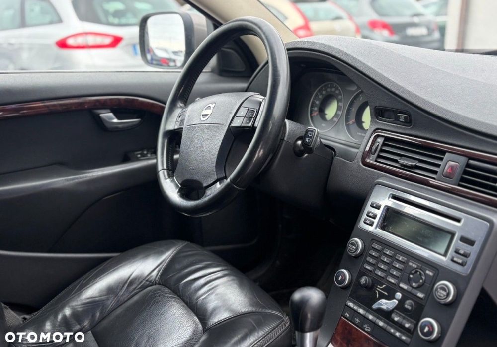 Volvo XC 70 - 8