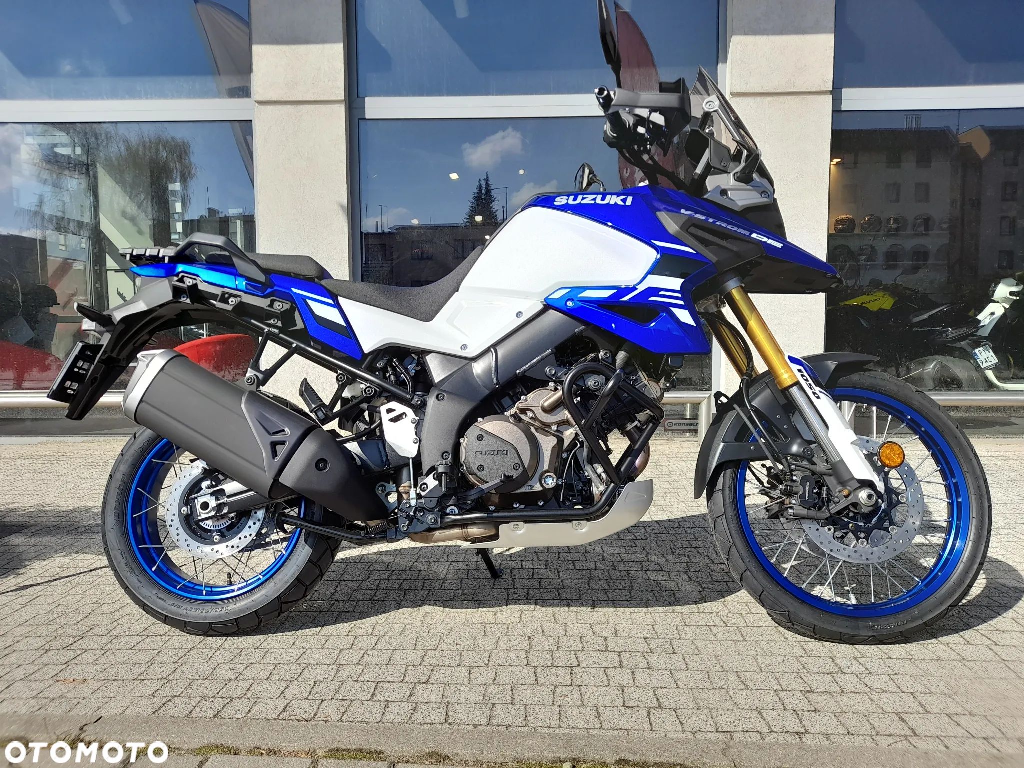 Suzuki V-STROM - 1