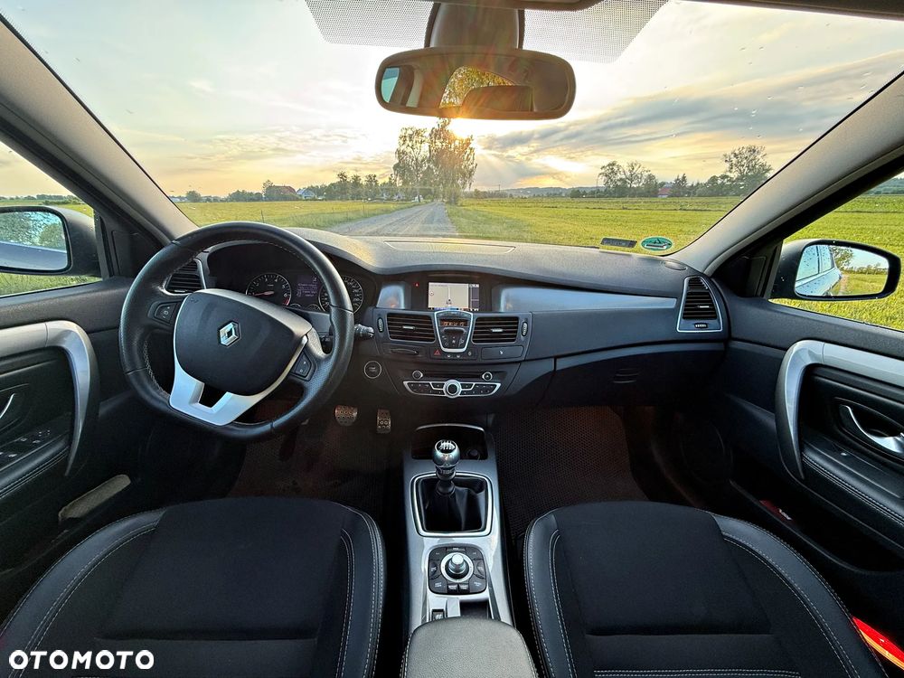 Renault Laguna 2.0 Black Edition - 8