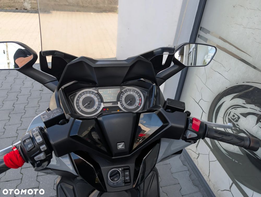 Honda NSS - 8
