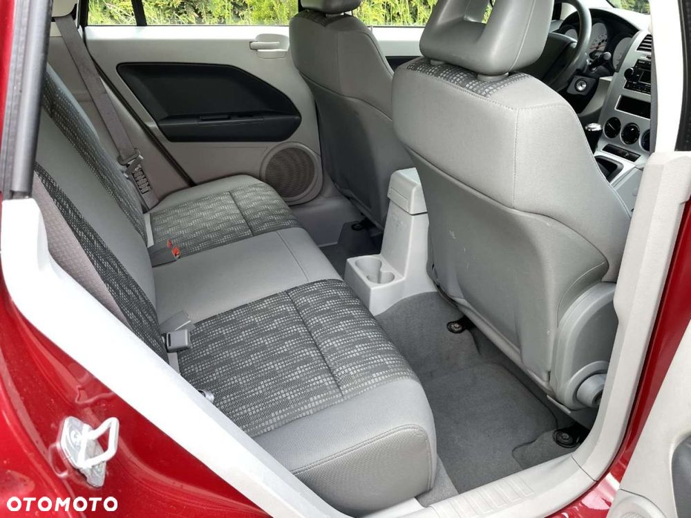 Dodge Caliber - 16