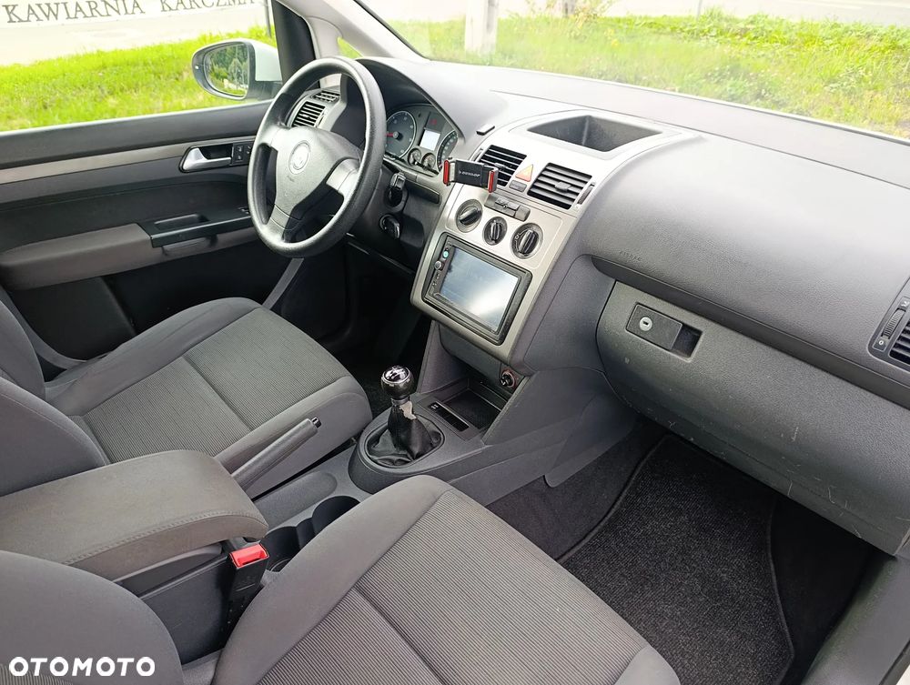 Volkswagen Touran 1.9 TDI Conceptline - 21