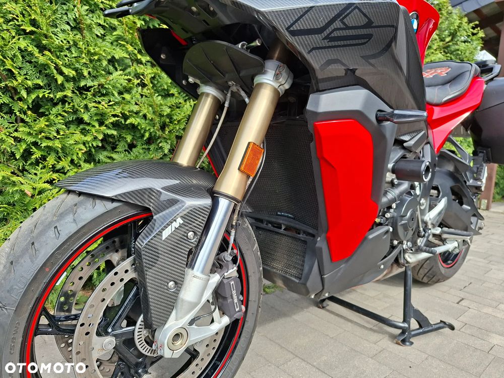 BMW XR - 9