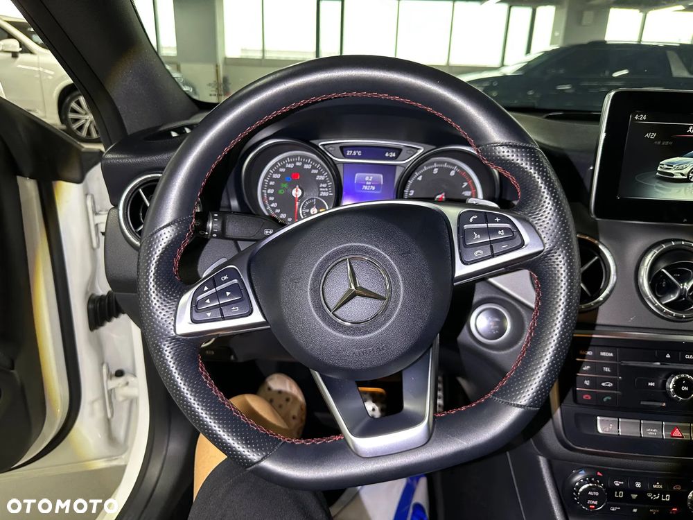 Mercedes-Benz CLA - 22