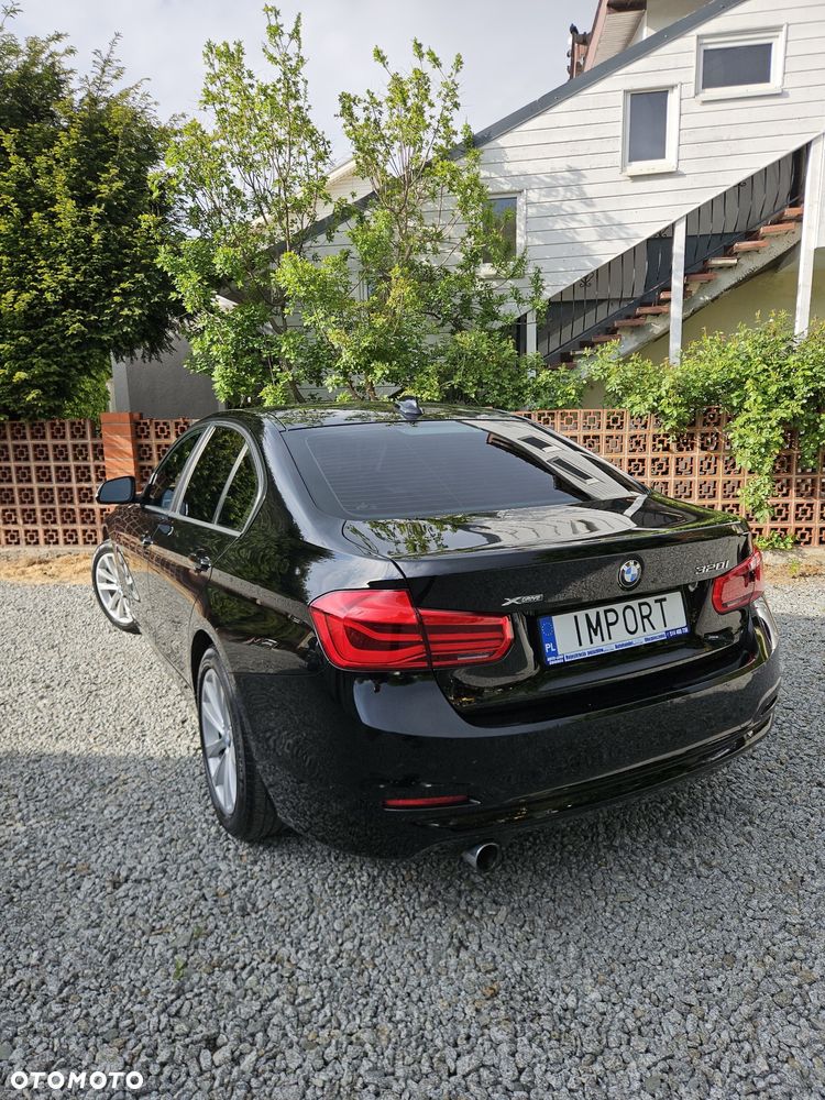 BMW Seria 3 320i GPF xDrive - 6