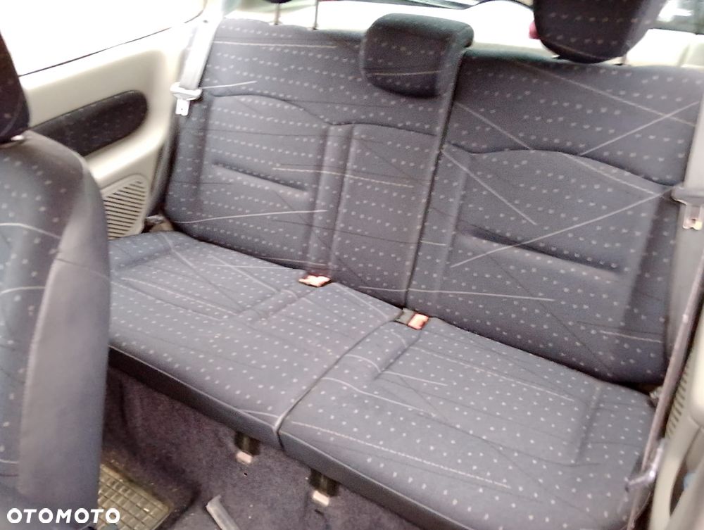 Renault Clio II (01-03r.) 1.2 B 58KM. Silnik D7F 710 Skrzynia  JB1514 lakier NV713/ NV 713.Cały na części. GWARANCJA !!! Przód Tył Zestaw Komplet Drzwi Klapa Zderzak Błotnik Maska Grill Atrapa Szyba Pas Lampa Lusterko Boczki Fotel Kanapa Kokpit Deska Rozdzielcza Przełącznik Włącznik Sterownik Przewody Wiązka Instalacja Moduł Komputer Czujnik Listwa Pompa Alternator Wtryski Głowica Rozrusznik Kompresor Sprzęgło Dwumas Silnik Skrzynia ABS Klimatyzacji Paliwa Wspomagania Kolektor Turbina Przepustnica Zawór Chłodnica Koło Hak Belka Sanki Zawieszenie Mcpherson Półoś Amortyzator Wydech Tłumik Zacisk Most - 9