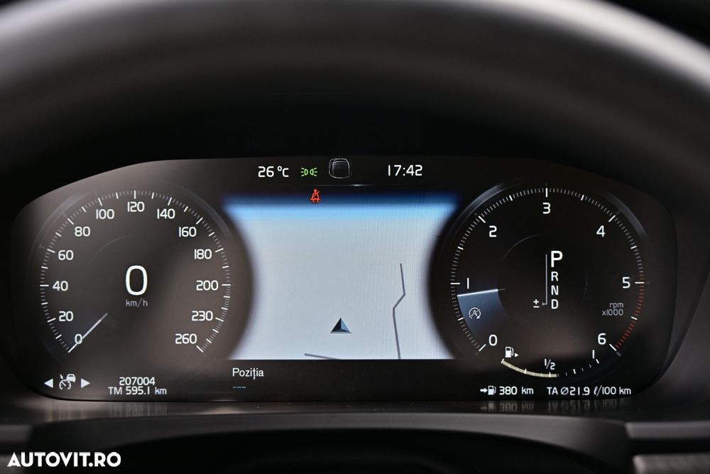 Volvo V90 D4 AWD PRO - 26