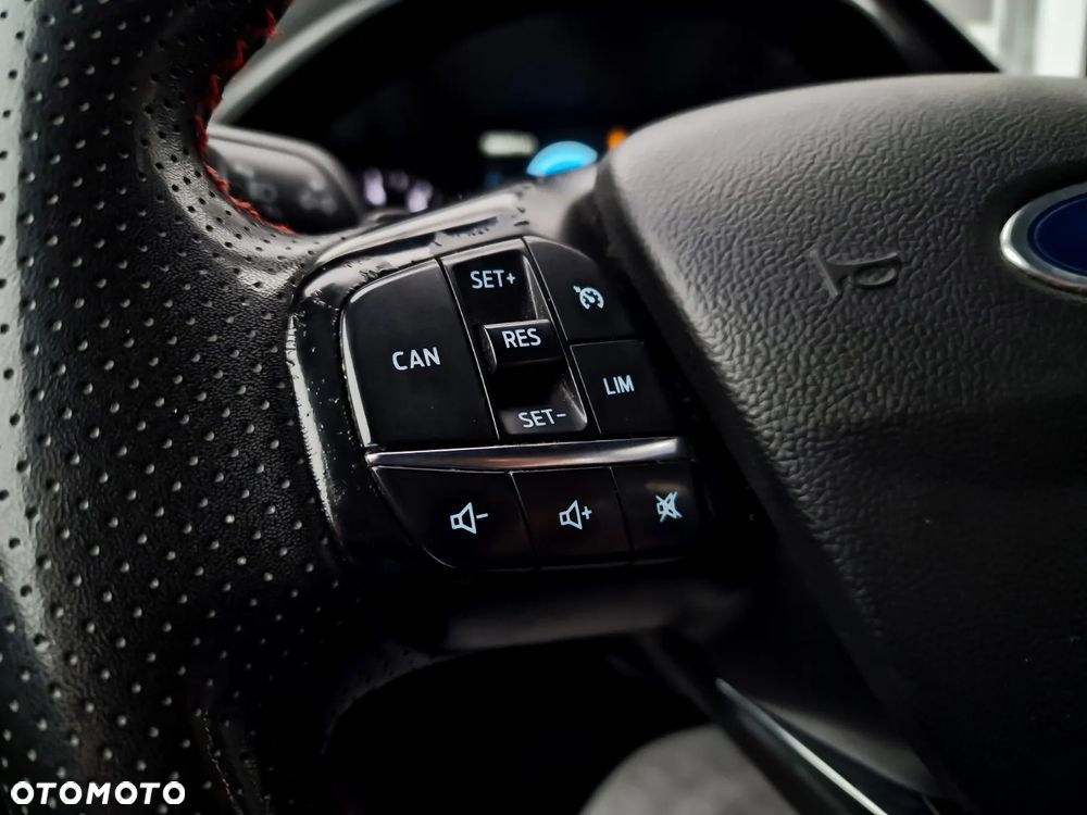 Ford Focus SW 1.5 EcoBoost ST-Line - 14