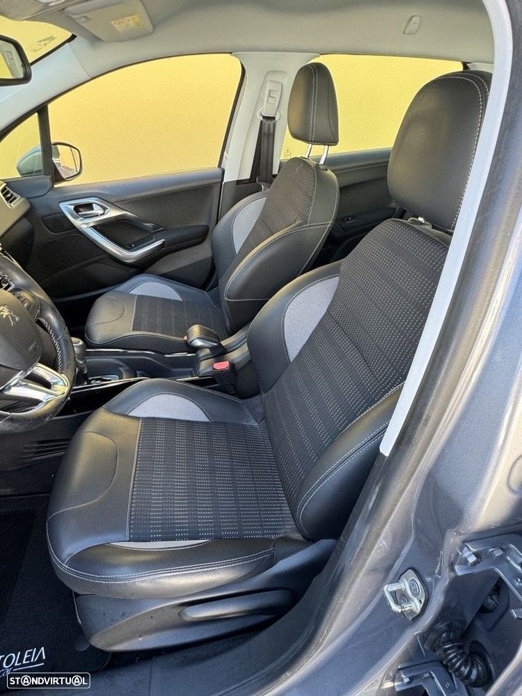 Peugeot 2008 1.2 PureTech Style EAT6 - 10