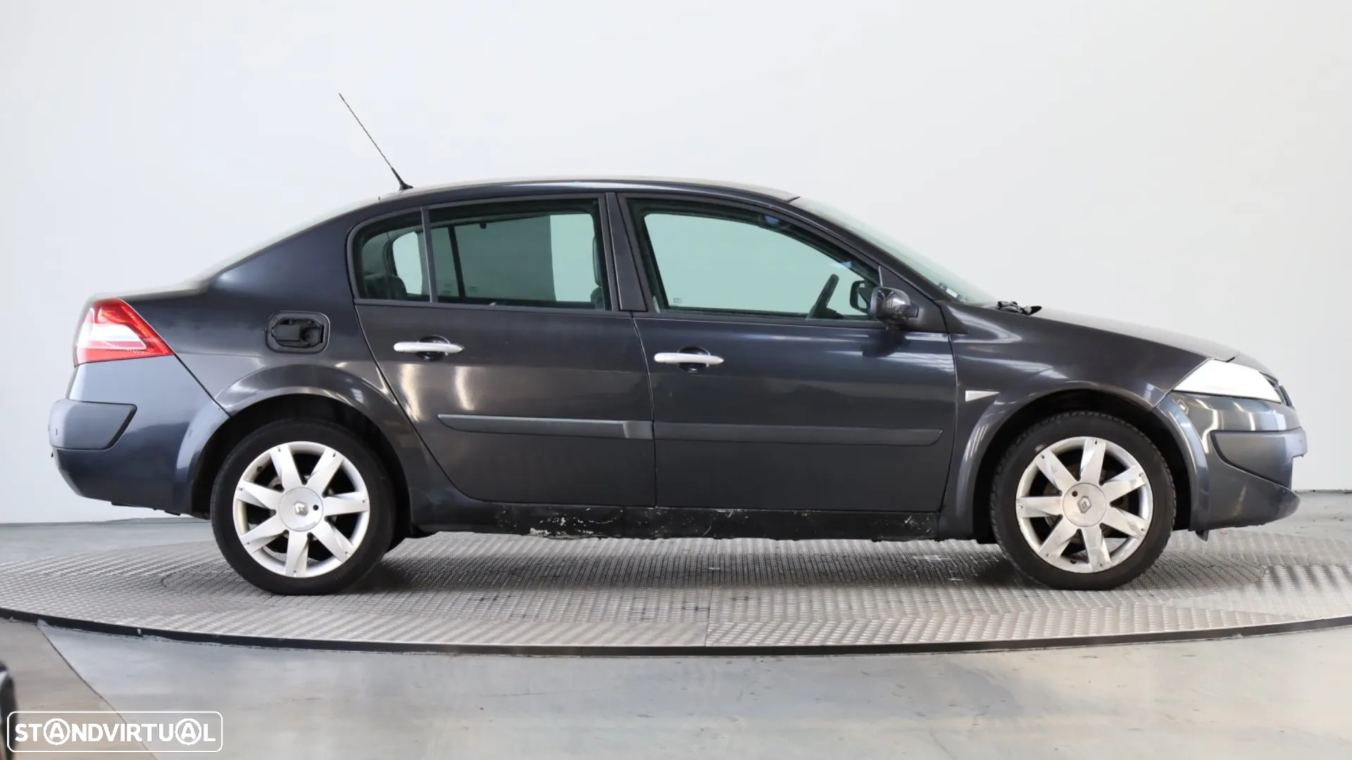 Renault Mégane 1.5 dCi Dynamique S - 9