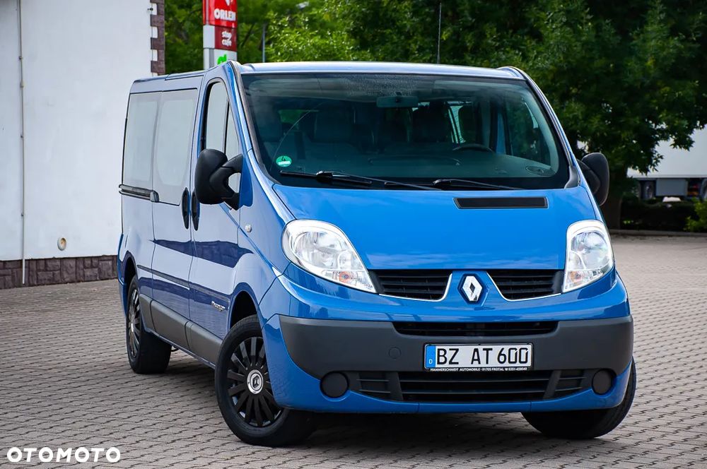Renault Trafic 2.0 dCi 115 FAP Grand Passenger Black Edition - 6