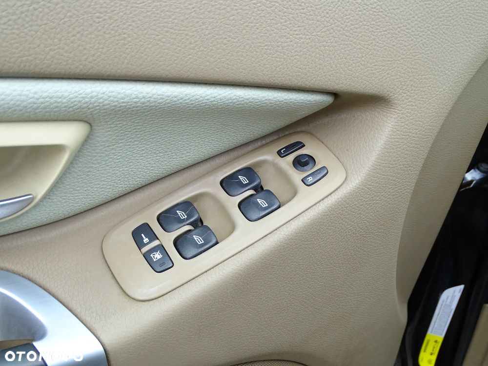 Volvo XC 90 3.2 AWD Sport - 8