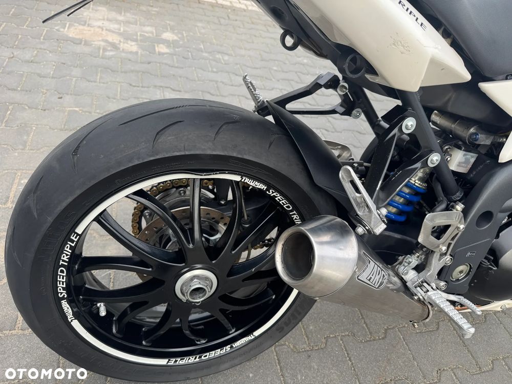 Triumph Speed Triple - 16