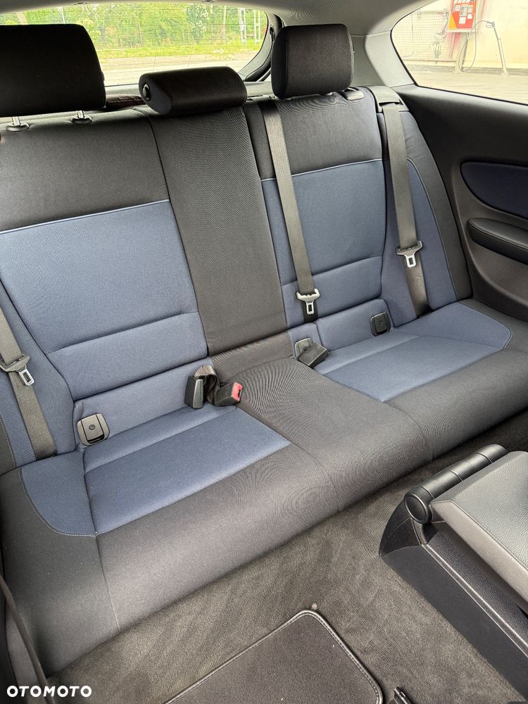 BMW Seria 1 118d - 13