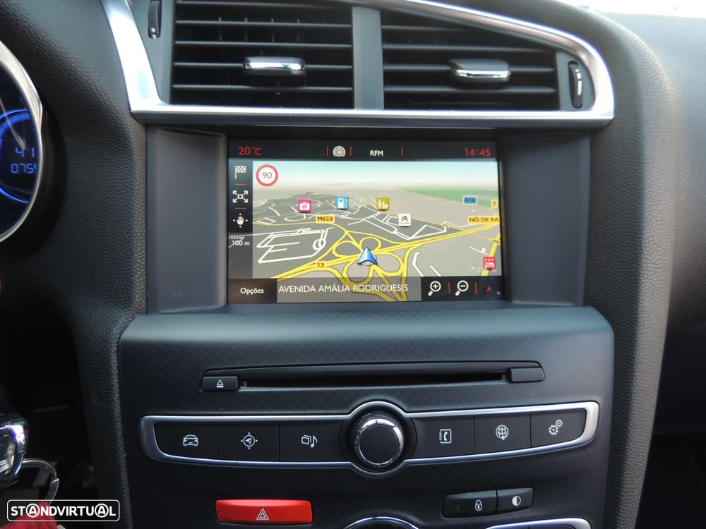 DS DS4 1.6 BlueHDi So Chic - 12