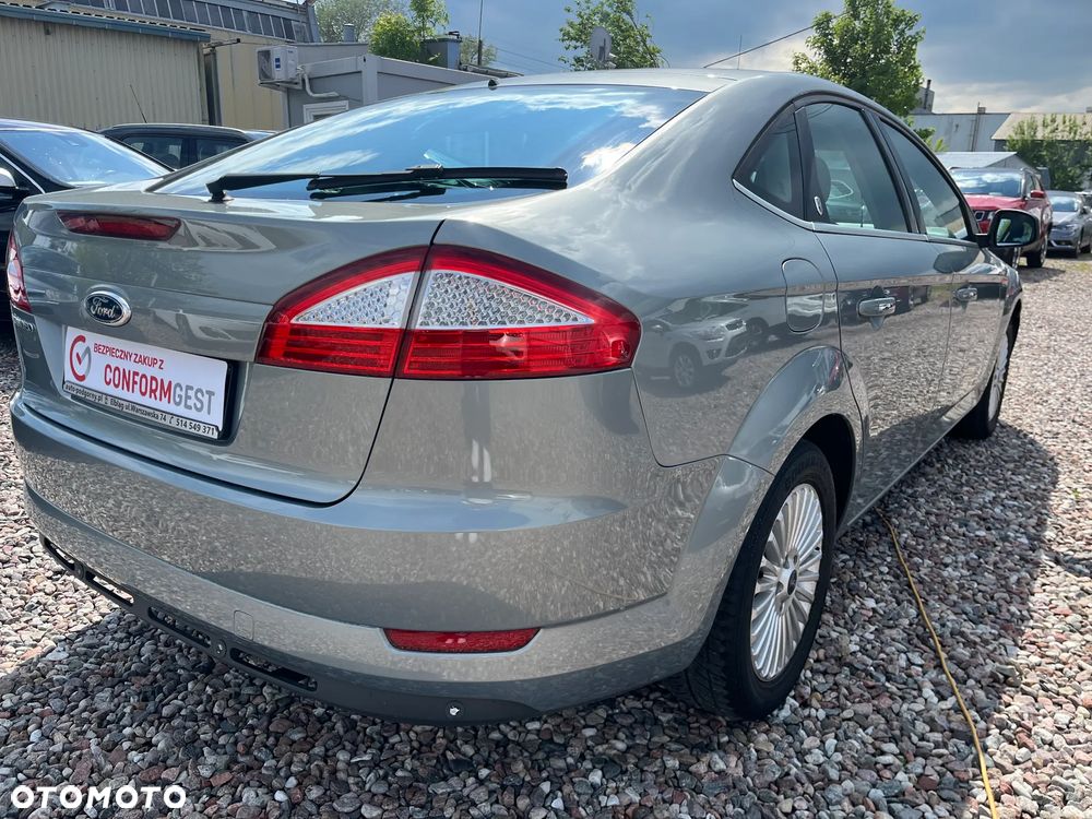 Ford Mondeo 2.0 Ghia - 7