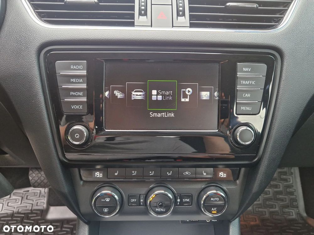 Skoda Octavia 2.0 TDI DSG Style - 21