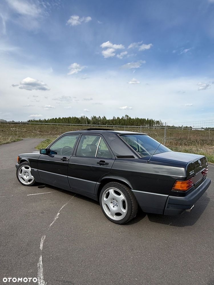 Mercedes-Benz W201 (190) - 9