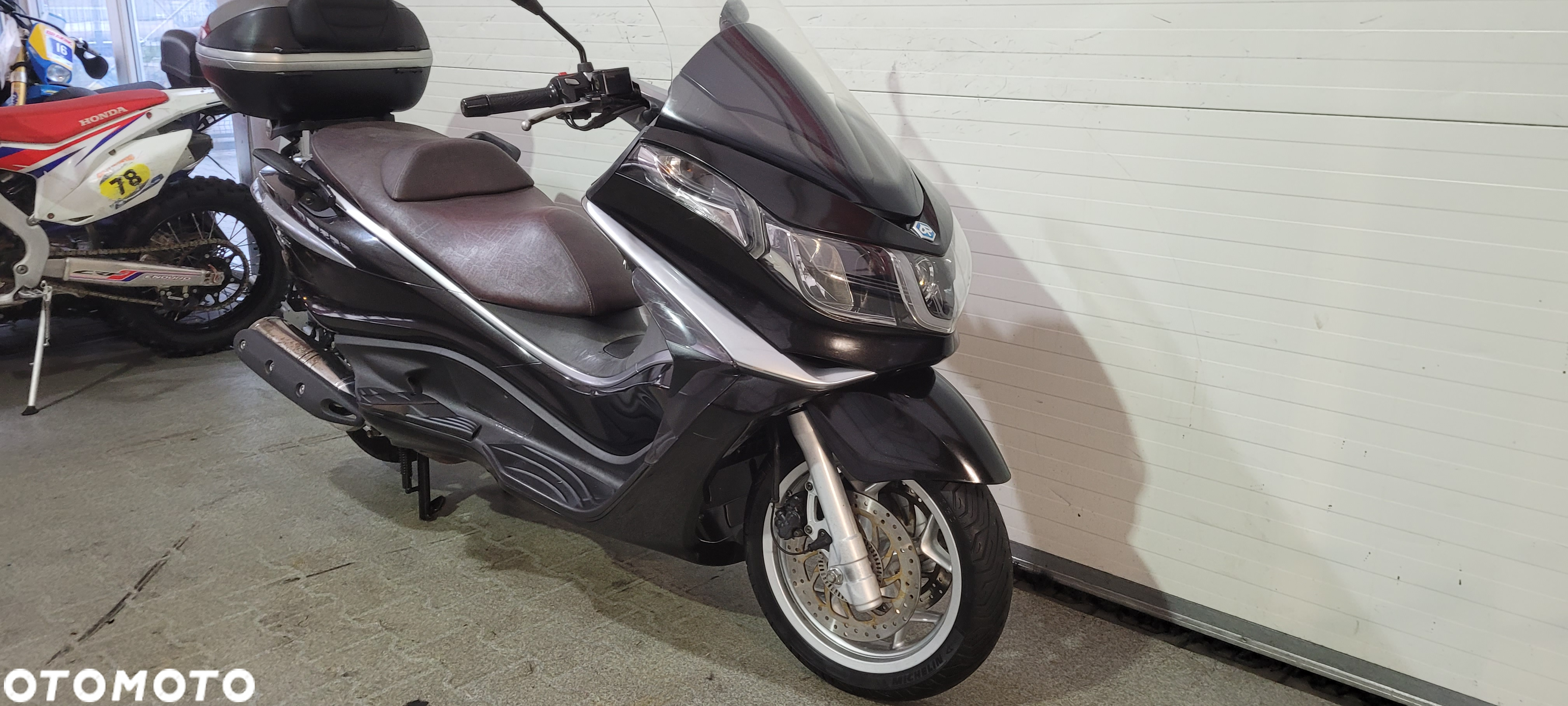 Piaggio X10 - 3