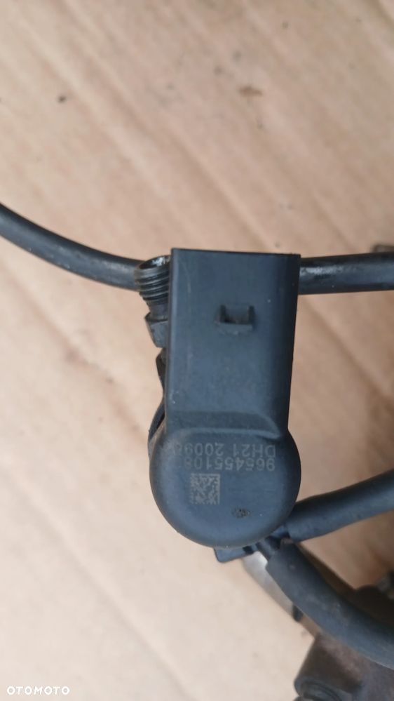 Pompa wtryski silnik 1.4 hdi 965455108 - 9