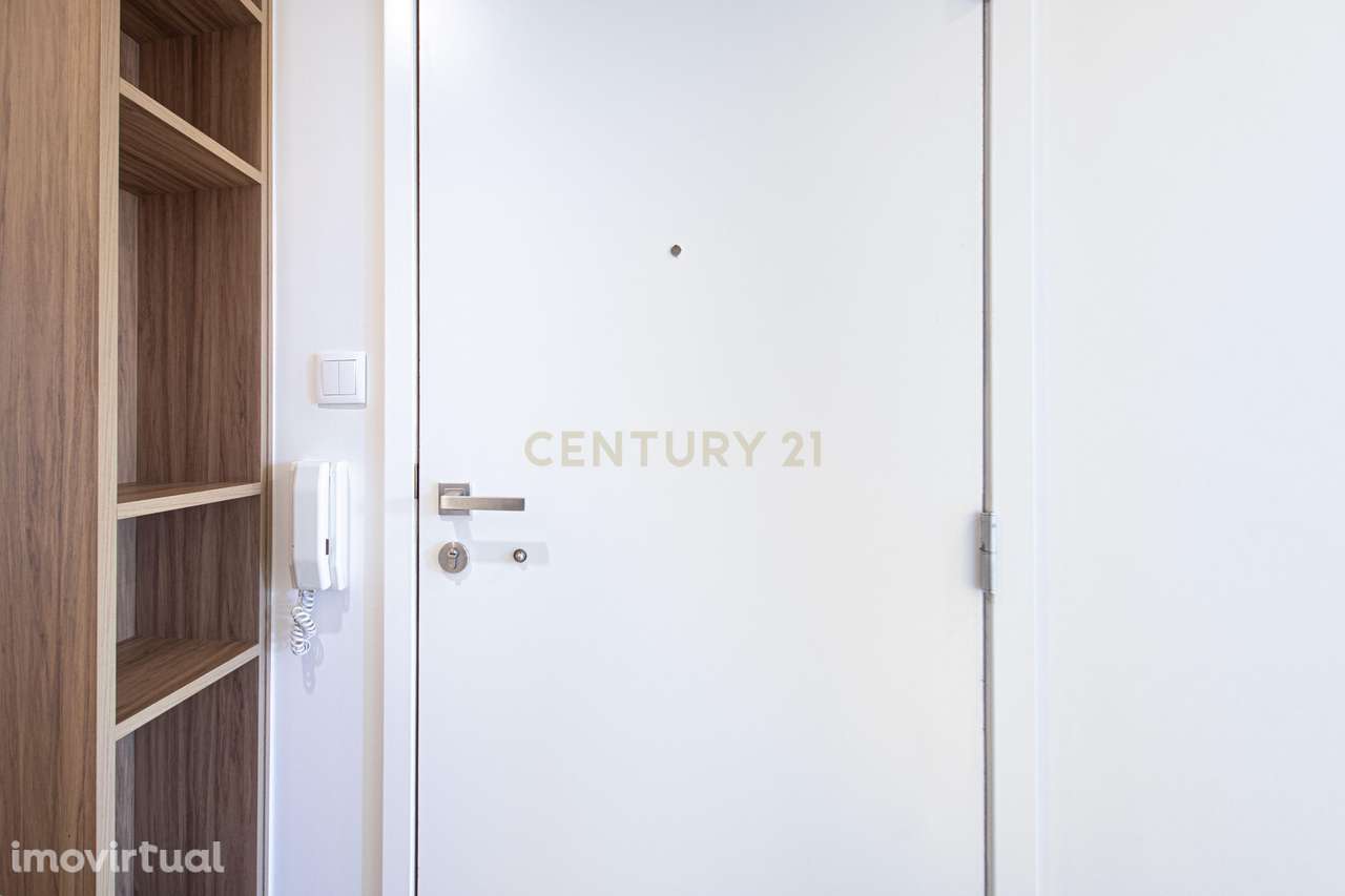 Apartamento T2 Remodelado em Moscavide - Grande imagem: 2/25