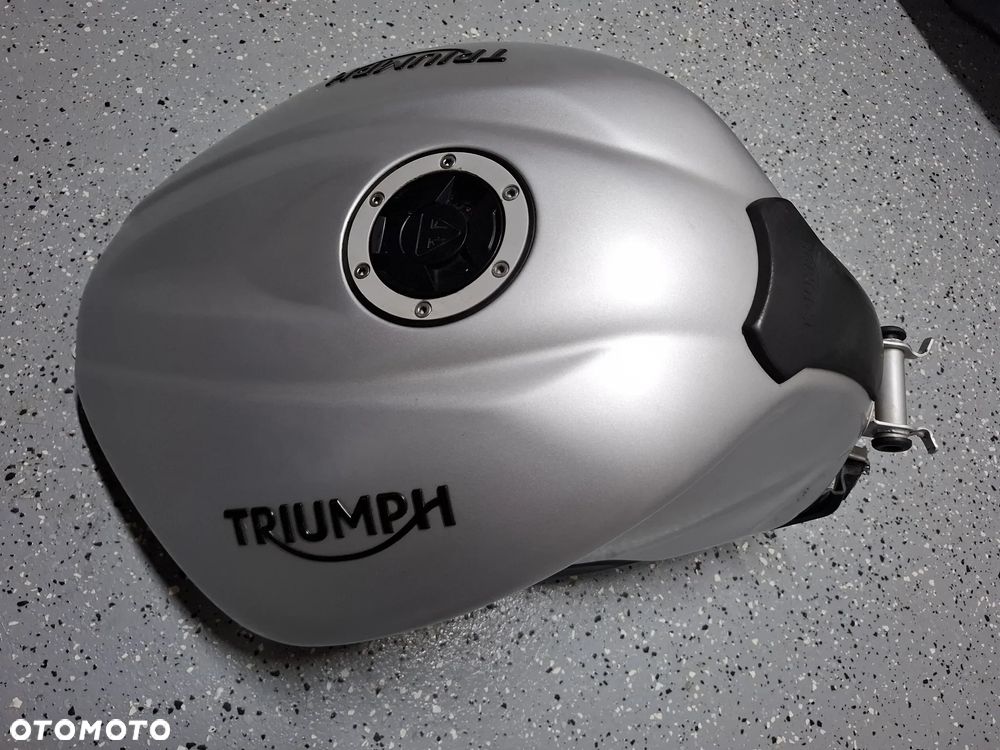 Triumph Street Triple 765 zbiornik bak - 1