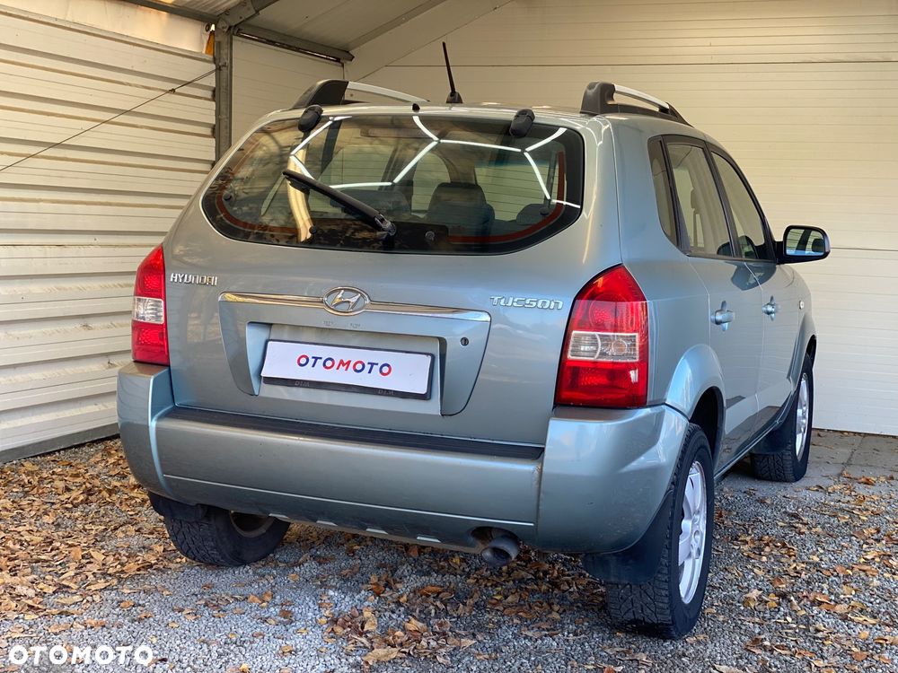 Hyundai Tucson 2.0 Comfort 2WD - 8