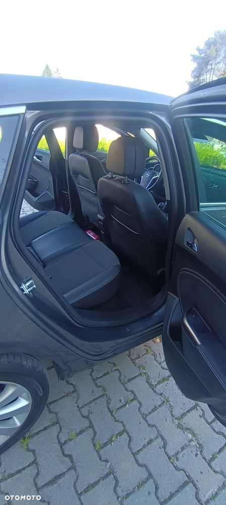 Opel Astra 1.4 T Cosmo - 14