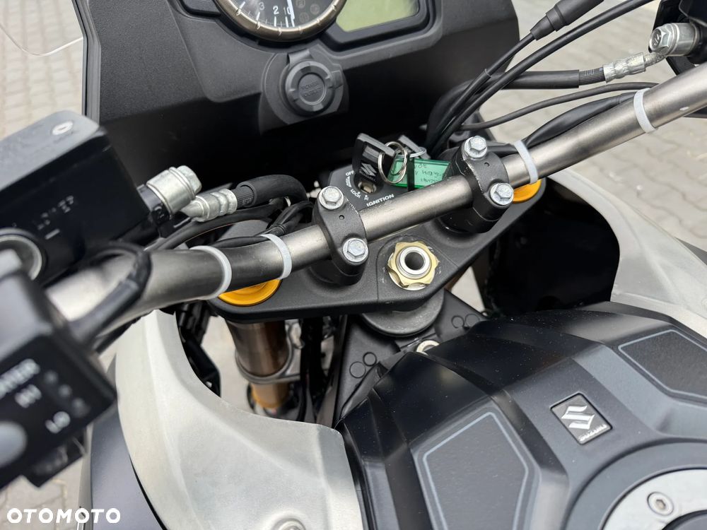 Suzuki V-STROM - 23