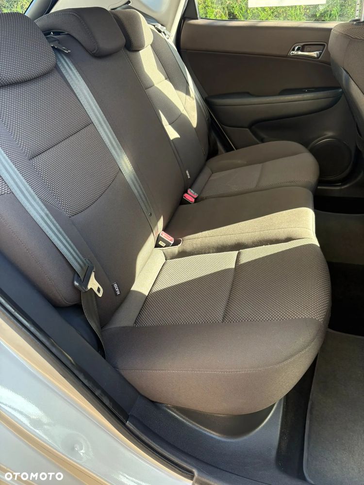 Hyundai i30 1.4 Comfort - 8