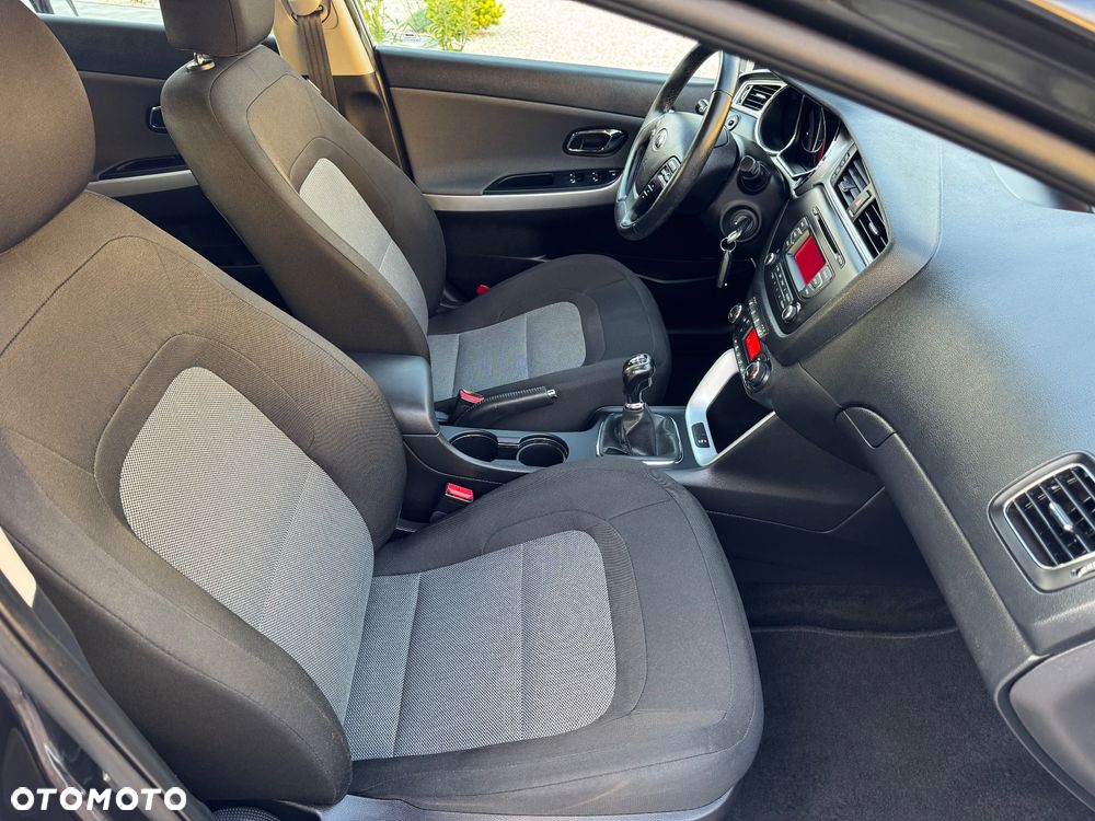Kia Ceed 1.4 CVVT Dream-Team Edition - 24