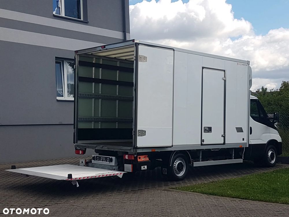 Iveco DAILY WINDA 35S16 8EP KONTENER KLIMA 4,21x2,10x2,23 KRAJOWY 3,0-160KM MANUAL 6-BIEGÓW - 33