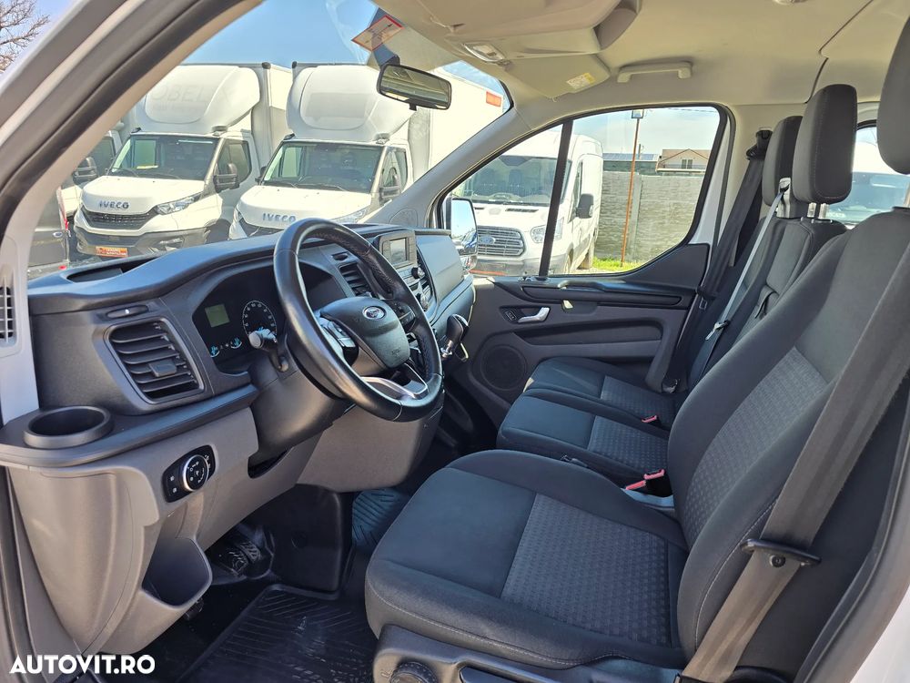 Ford Transit Custom - 13