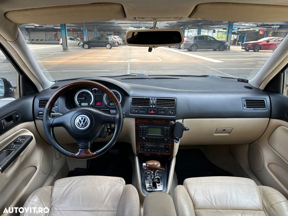 Volkswagen Bora 1.9TDI Trendline Aut - 2