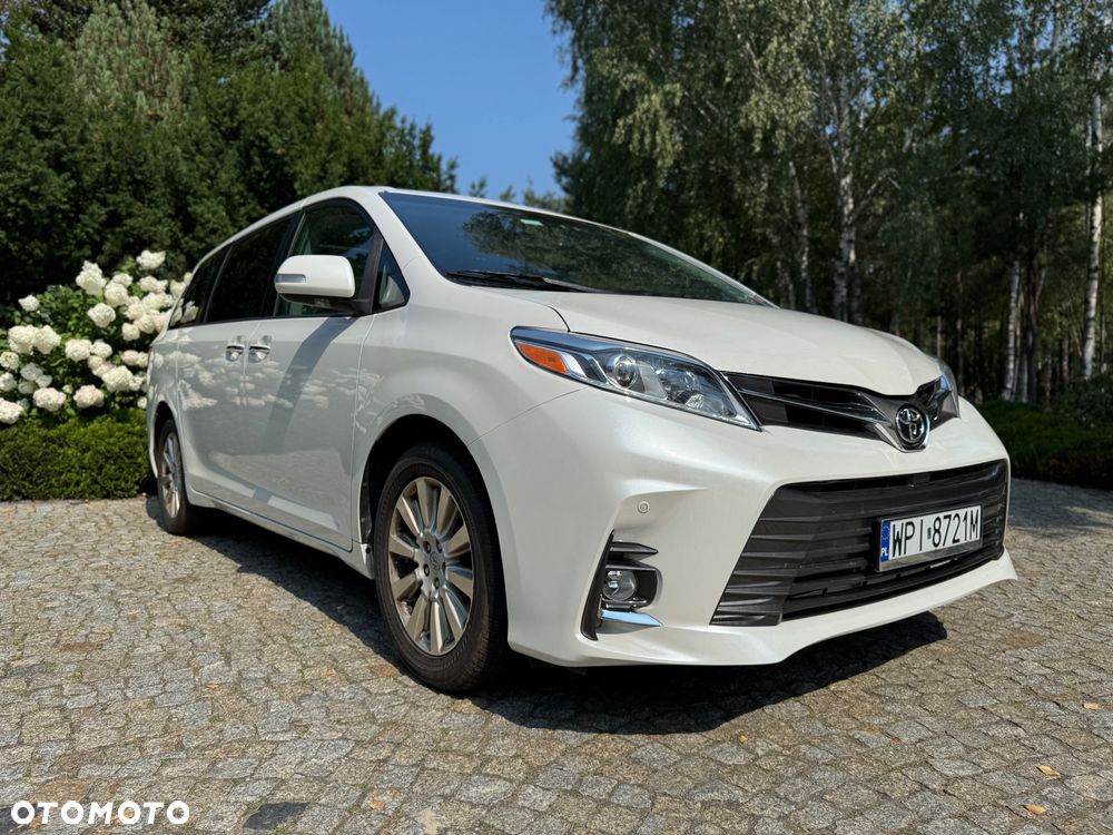 Toyota Sienna - 14