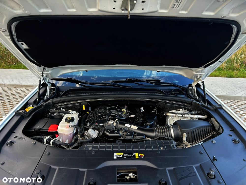 Jeep Grand Cherokee - 23