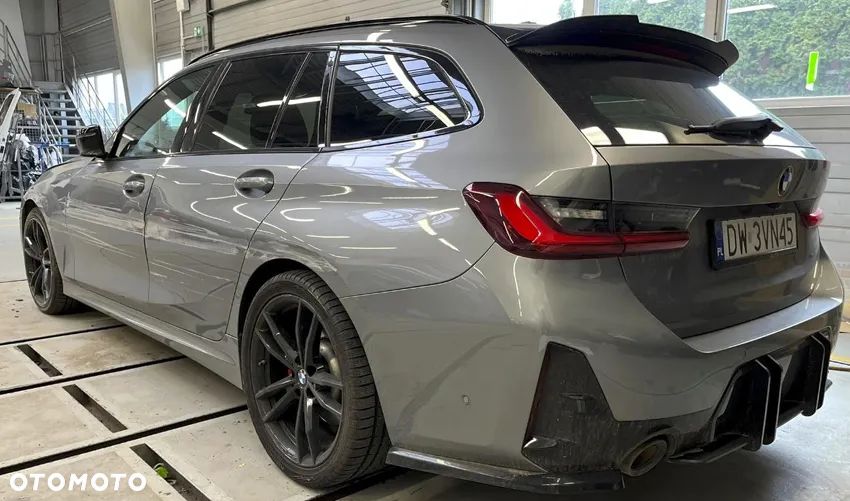 BMW Seria 3 330i xDrive - 7