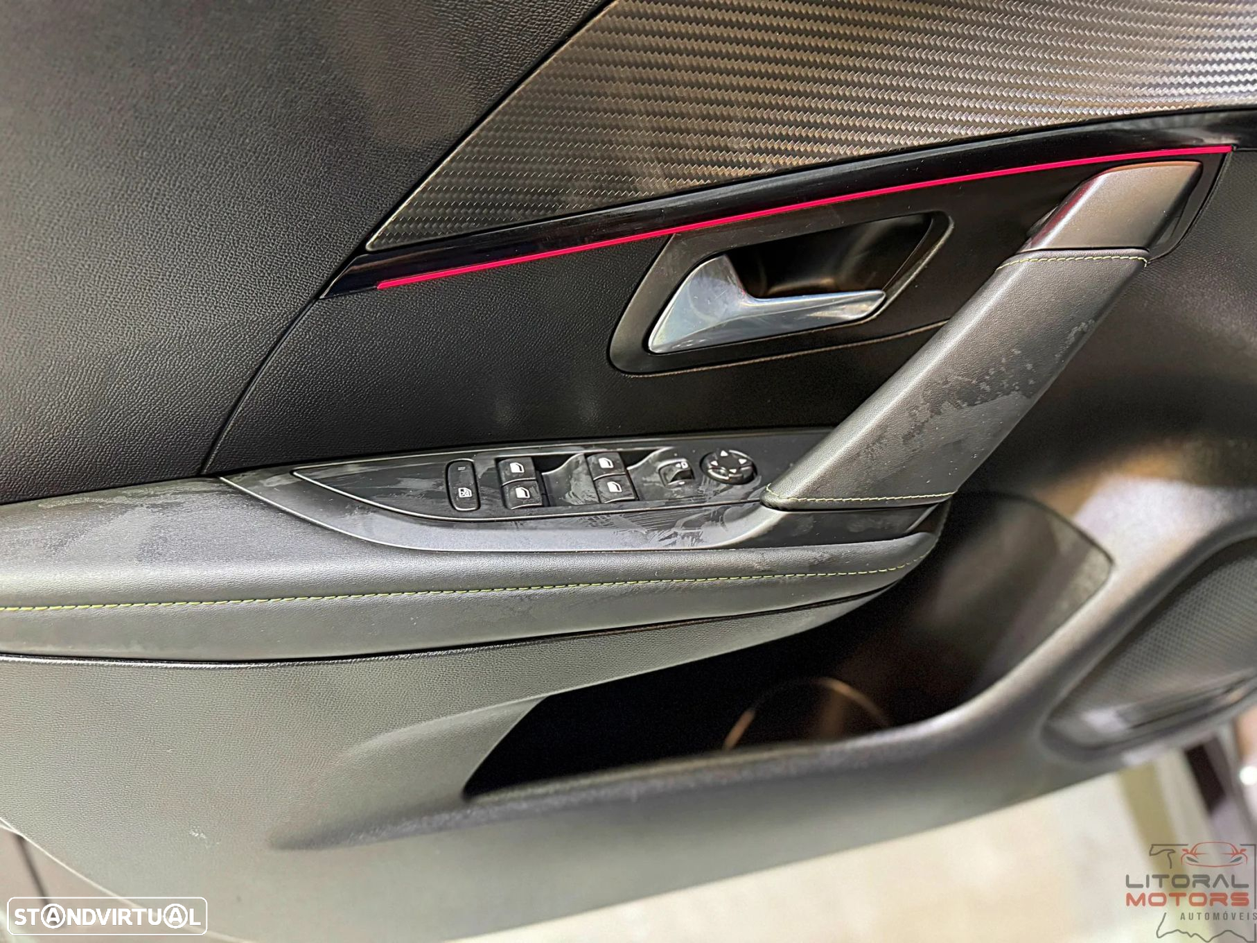 Peugeot 208 1.2 PureTech GT EAT8 - 17