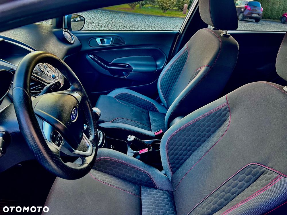 Ford Fiesta 1.0 EcoBoost S&S ST-LINE - 11