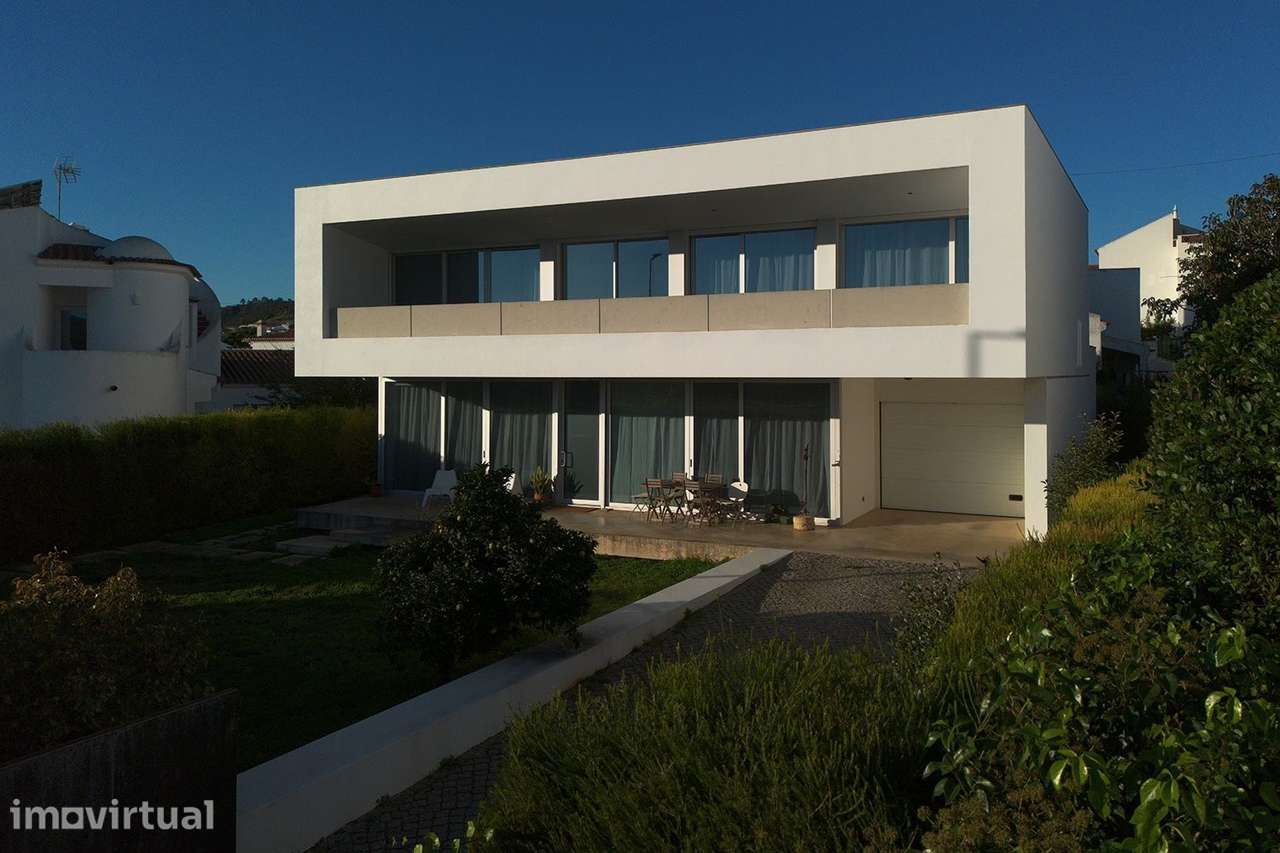 MORADIA T3 CONTEMPORÂNEA NO CENTRO DE ALJEZUR  COM VISTAS PARA O CAMPO - Grande imagem: 5/31