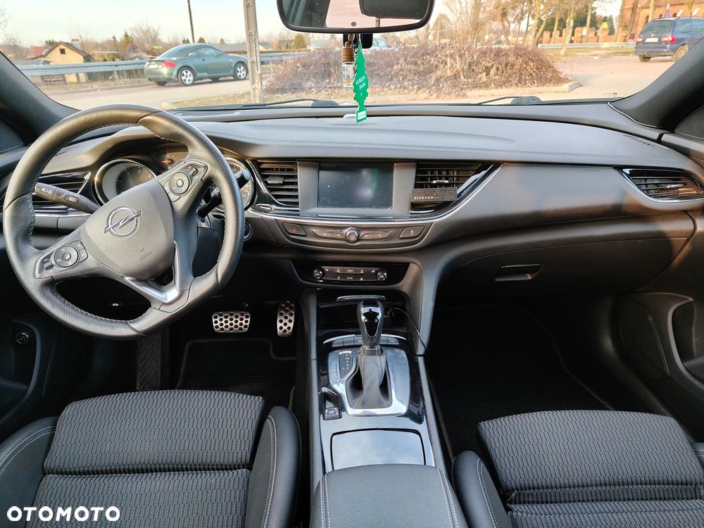 Opel Insignia 2.0 BiTurbo 4x4 Business Innovation - 8